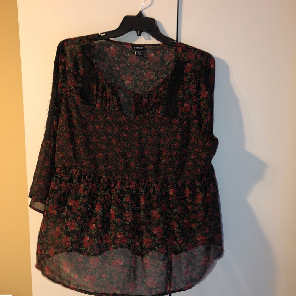 Longer sleeve torrid blouse